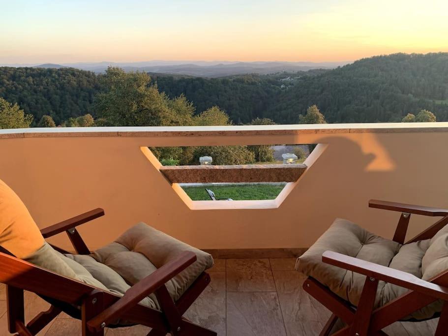 Zerko Holiday Home - Vineyard Chalet With Sauna And Jacuzzi Free Mirna Exterior photo